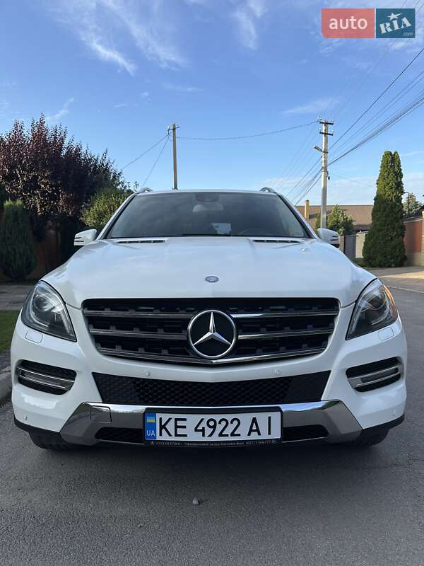 Позашляховик / Кросовер Mercedes-Benz M-Class 2013 в Дніпрі