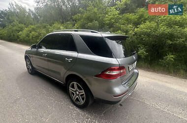 Внедорожник / Кроссовер Mercedes-Benz M-Class 2013 в 