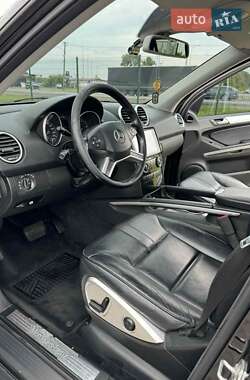 Позашляховик / Кросовер Mercedes-Benz M-Class 2009 в 