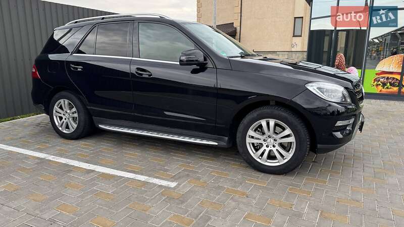 Внедорожник / Кроссовер Mercedes-Benz M-Class 2015 в Гайсине