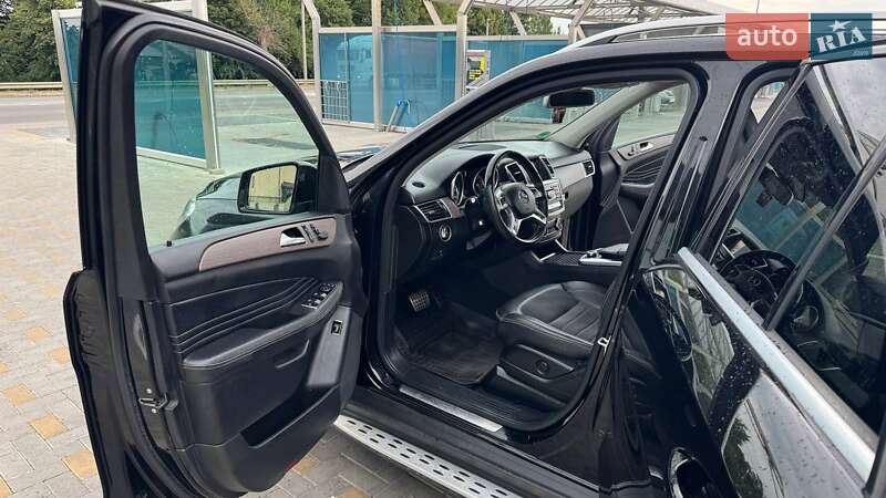 Внедорожник / Кроссовер Mercedes-Benz M-Class 2015 в Гайсине