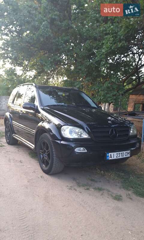 Mercedes-Benz M-Class 2004
