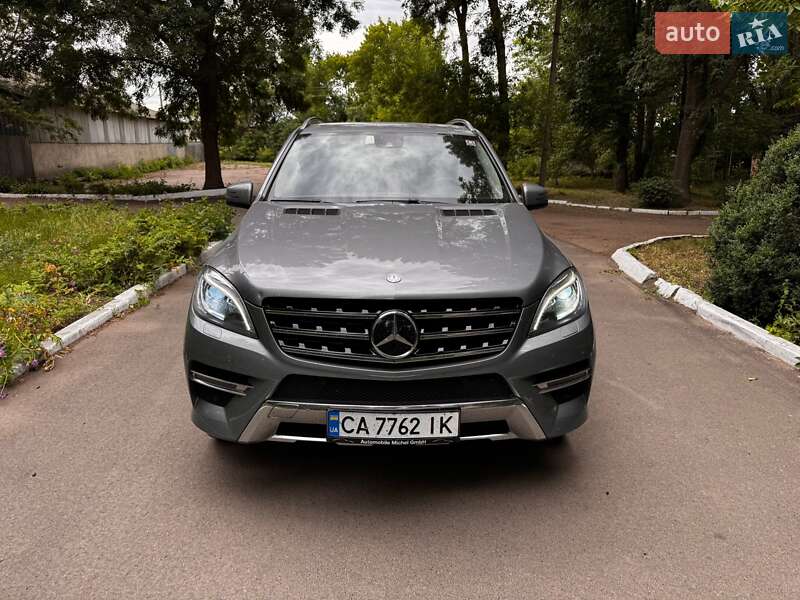 Внедорожник / Кроссовер Mercedes-Benz M-Class 2015 в Джулинке