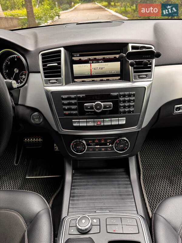 Внедорожник / Кроссовер Mercedes-Benz M-Class 2015 в Джулинке