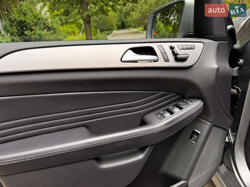 Внедорожник / Кроссовер Mercedes-Benz M-Class 2015 в Джулинке