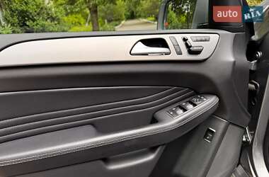 Внедорожник / Кроссовер Mercedes-Benz M-Class 2015 в 