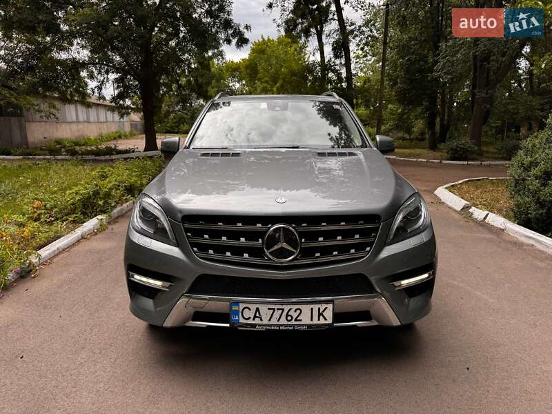 Внедорожник / Кроссовер Mercedes-Benz M-Class 2015 в Джулинке