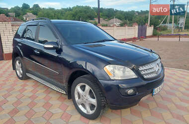 Внедорожник / Кроссовер Mercedes-Benz M-Class 2007 в 