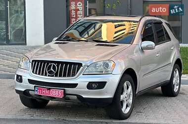 Внедорожник / Кроссовер Mercedes-Benz M-Class 2006 в 