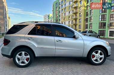 Внедорожник / Кроссовер Mercedes-Benz M-Class 2006 в 
