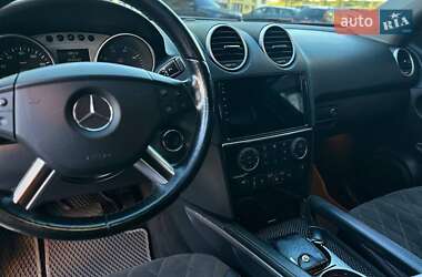 Внедорожник / Кроссовер Mercedes-Benz M-Class 2006 в 