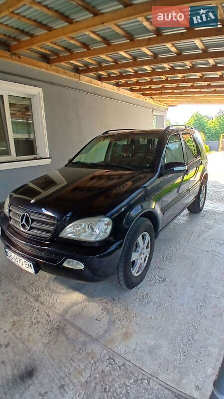 Mercedes-Benz M-Class 2004