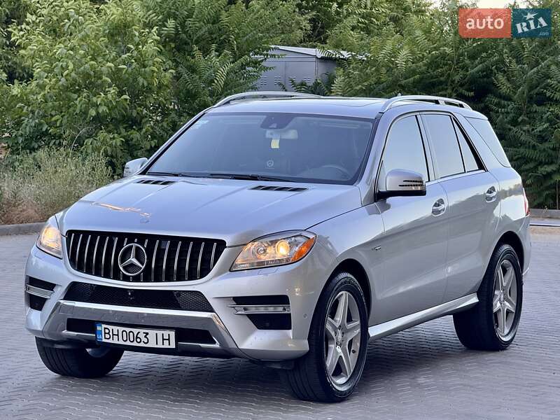 Позашляховик / Кросовер Mercedes-Benz M-Class 2015 в Одесі