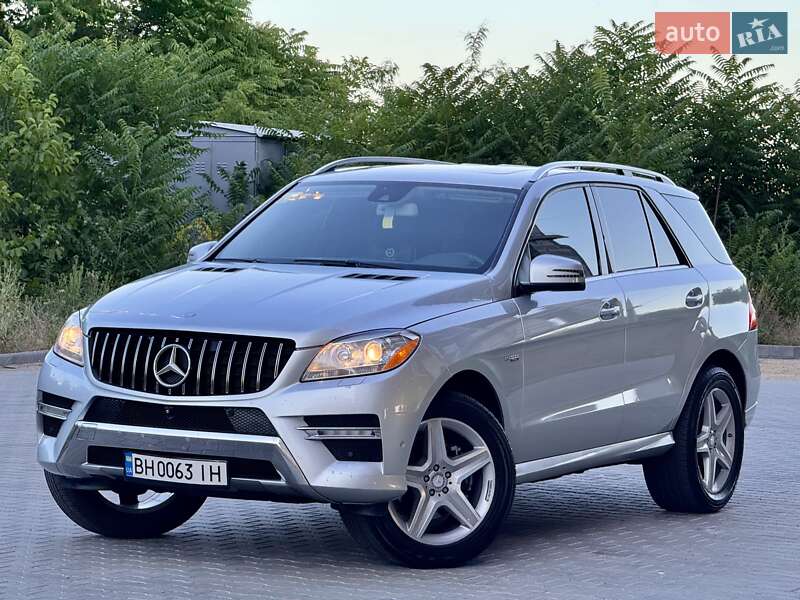 Позашляховик / Кросовер Mercedes-Benz M-Class 2015 в Одесі