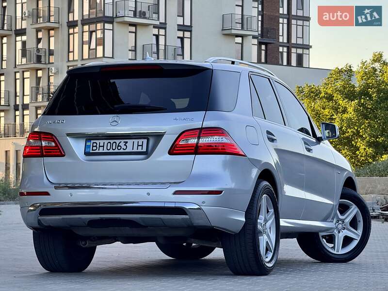Позашляховик / Кросовер Mercedes-Benz M-Class 2015 в Одесі