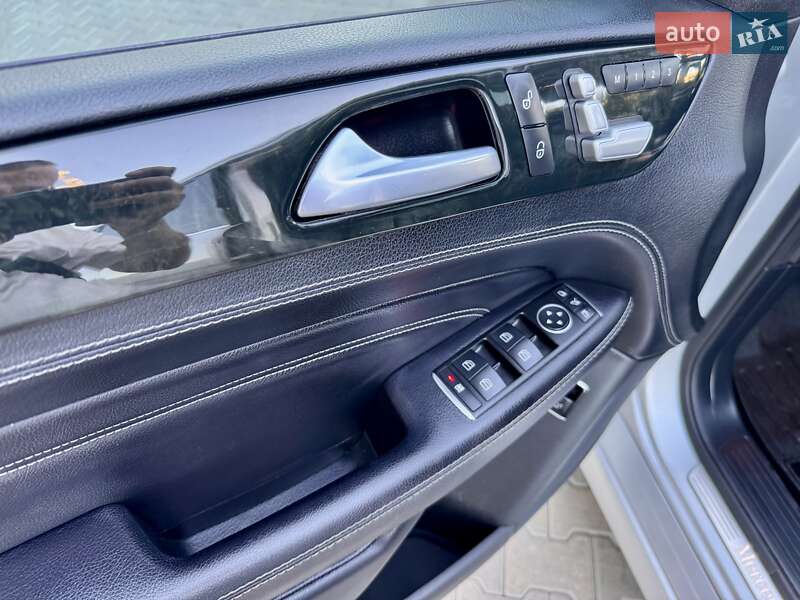 Позашляховик / Кросовер Mercedes-Benz M-Class 2015 в Одесі