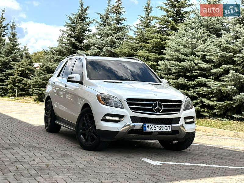 Внедорожник / Кроссовер Mercedes-Benz M-Class 2012 в 