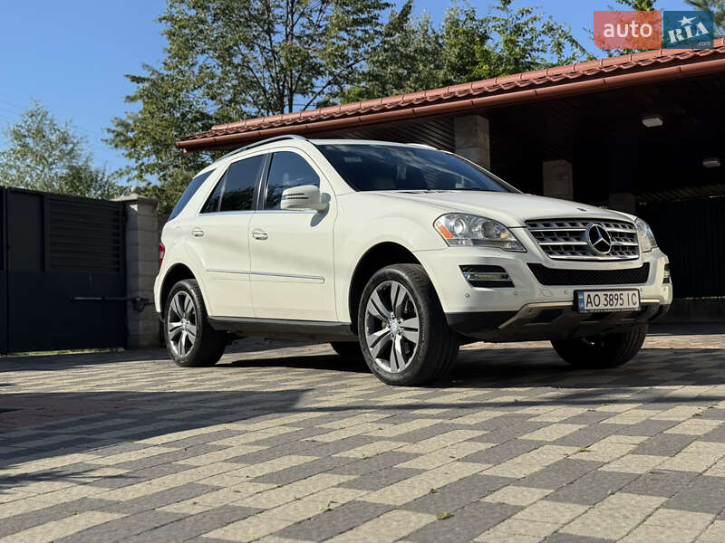 Mercedes-Benz M-Class 2011