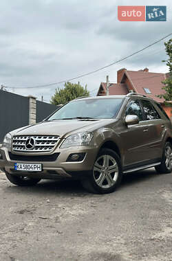 Внедорожник / Кроссовер Mercedes-Benz M-Class 2009 в Киеве
