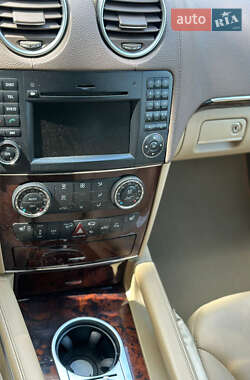 Внедорожник / Кроссовер Mercedes-Benz M-Class 2009 в 