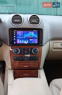 Внедорожник / Кроссовер Mercedes-Benz M-Class 2010 в Великой Багачке