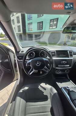 Внедорожник / Кроссовер Mercedes-Benz M-Class 2012 в 