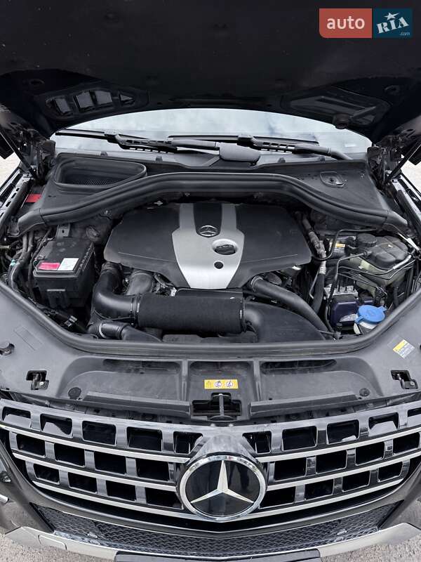 Внедорожник / Кроссовер Mercedes-Benz M-Class 2012 в Каменском