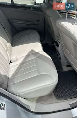 Внедорожник / Кроссовер Mercedes-Benz M-Class 2006 в 
