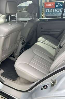 Внедорожник / Кроссовер Mercedes-Benz M-Class 2006 в 