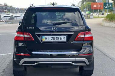 Внедорожник / Кроссовер Mercedes-Benz M-Class 2012 в 