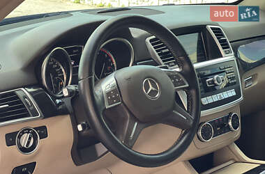Внедорожник / Кроссовер Mercedes-Benz M-Class 2012 в 