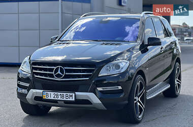 Внедорожник / Кроссовер Mercedes-Benz M-Class 2012 в 