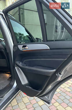 Внедорожник / Кроссовер Mercedes-Benz M-Class 2013 в 