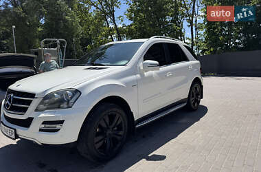 Позашляховик / Кросовер Mercedes-Benz M-Class 2011 в Тернополі
