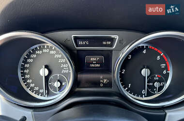 Внедорожник / Кроссовер Mercedes-Benz M-Class 2015 в 