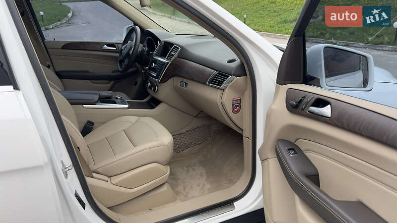 Внедорожник / Кроссовер Mercedes-Benz M-Class 2013 в Сумах