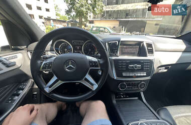 Внедорожник / Кроссовер Mercedes-Benz M-Class 2013 в 