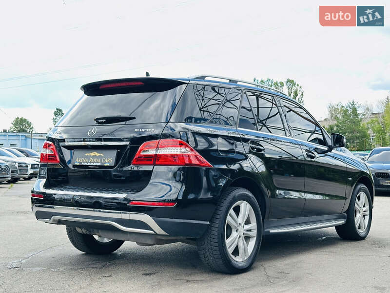 Позашляховик / Кросовер Mercedes-Benz M-Class 2012 в Харкові
