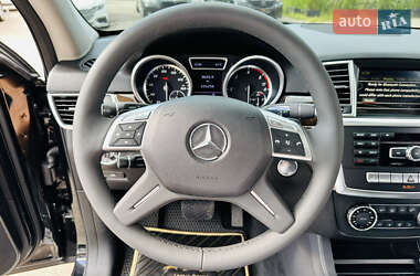 Внедорожник / Кроссовер Mercedes-Benz M-Class 2012 в 