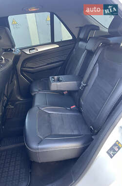 Внедорожник / Кроссовер Mercedes-Benz M-Class 2012 в 