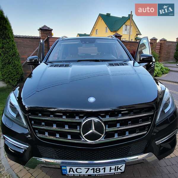 Внедорожник / Кроссовер Mercedes-Benz M-Class 2012 в Луцке