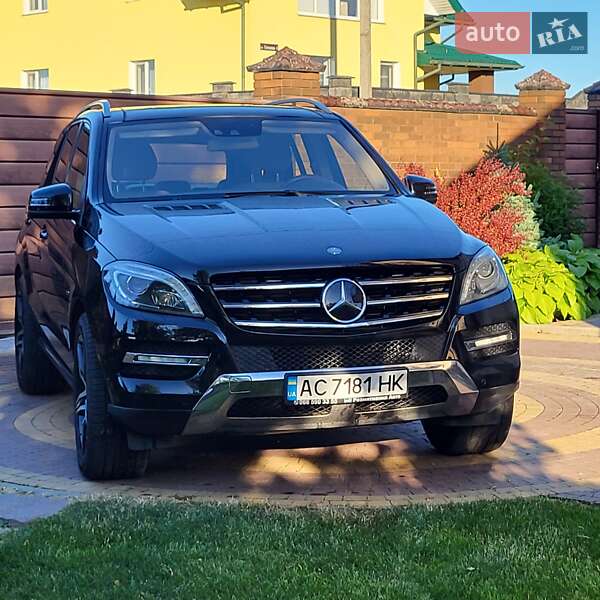 Внедорожник / Кроссовер Mercedes-Benz M-Class 2012 в Луцке