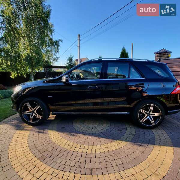 Внедорожник / Кроссовер Mercedes-Benz M-Class 2012 в Луцке