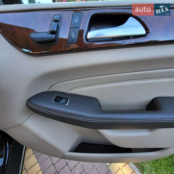 Внедорожник / Кроссовер Mercedes-Benz M-Class 2012 в Луцке