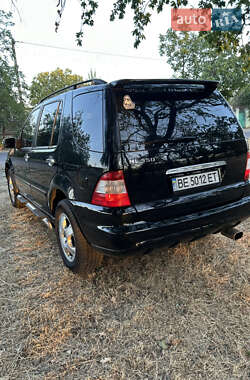 Позашляховик / Кросовер Mercedes-Benz M-Class 2003 в 
