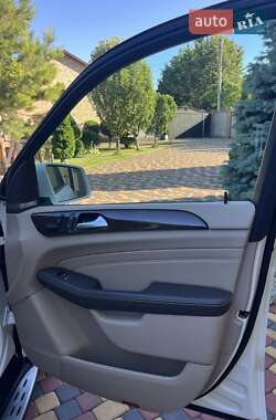 Внедорожник / Кроссовер Mercedes-Benz M-Class 2013 в 