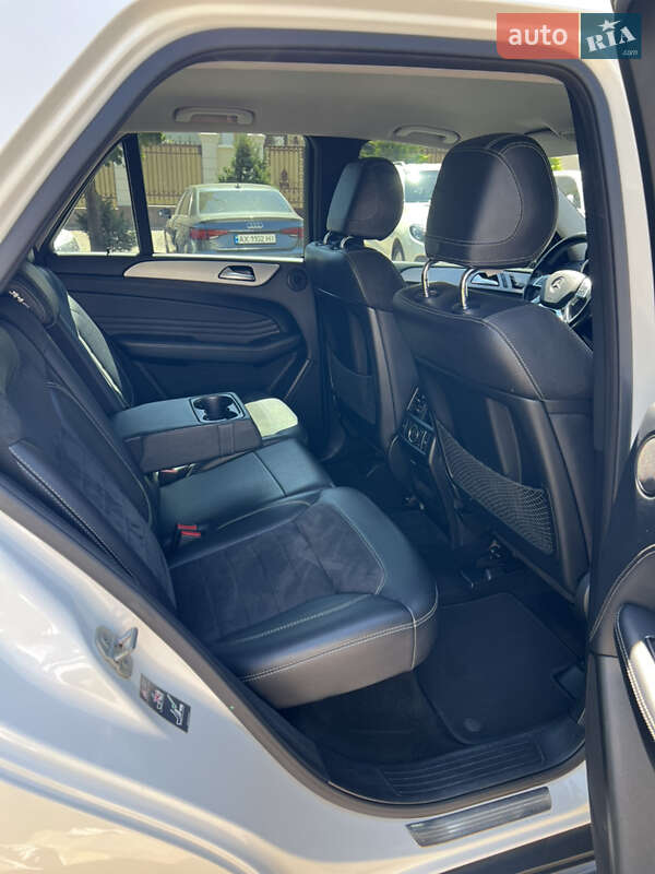Внедорожник / Кроссовер Mercedes-Benz M-Class 2011 в Одессе