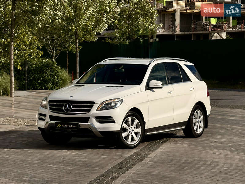 Внедорожник / Кроссовер Mercedes-Benz M-Class 2015 в Киеве