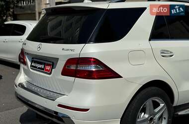 Внедорожник / Кроссовер Mercedes-Benz M-Class 2013 в 