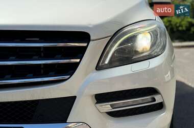 Внедорожник / Кроссовер Mercedes-Benz M-Class 2013 в 